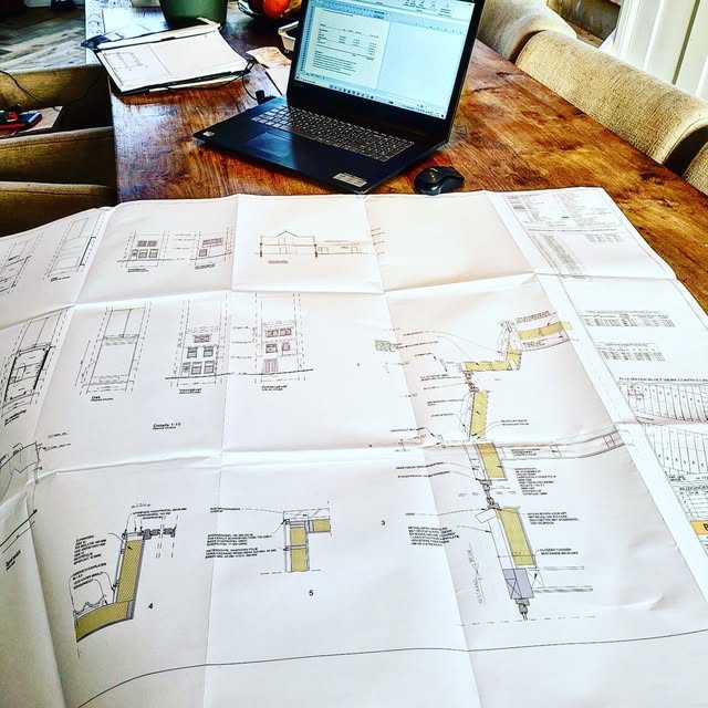 Bouwtekeningen en planning voor een verbouwing